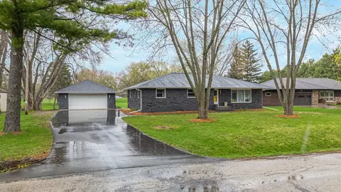 1034 S Ridge Ln, Appleton, WI 54914