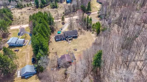 110 Poplar Trl, Marquette, MI 49855