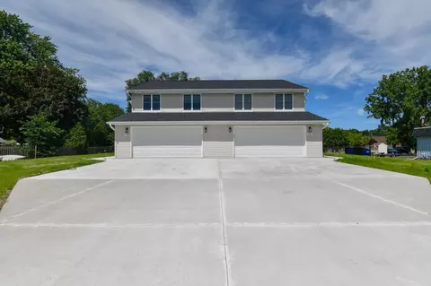 735 Hoffman Rd, Green Bay, WI 54301
