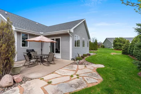 Exterior - 177 E Clearwater Ct, Appleton, WI 54913 photo 4 of 12