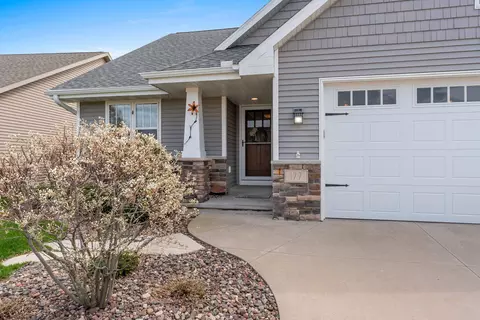 Exterior - 177 E Clearwater Ct, Appleton, WI 54913 photo 2 of 12