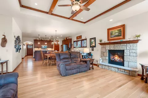 Living - 177 E Clearwater Ct, Appleton, WI 54913 photo 4 of 4