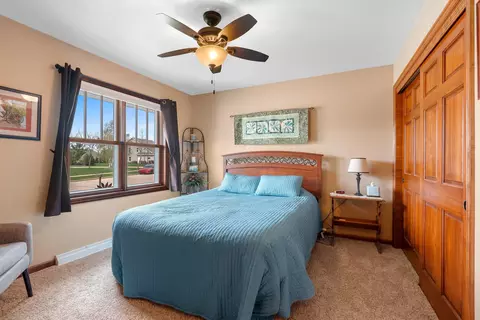 Bedroom - 177 E Clearwater Ct, Appleton, WI 54913 photo 6 of 8