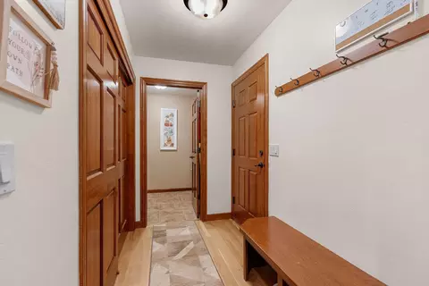 Entry Way - 177 E Clearwater Ct, Appleton, WI 54913 photo 3 of 3