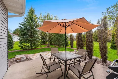 Exterior - 177 E Clearwater Ct, Appleton, WI 54913 photo 6 of 12