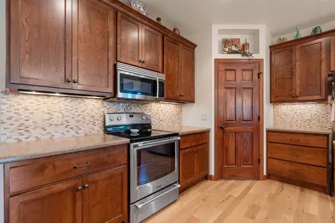 Kitchen - 177 E Clearwater Ct, Appleton, WI 54913 photo 1 of 7