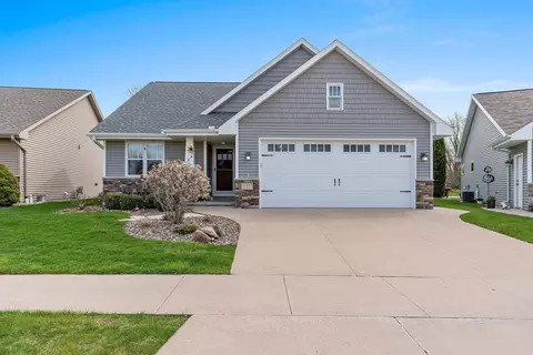 Exterior - 177 E Clearwater Ct, Appleton, WI 54913 photo 12 of 12