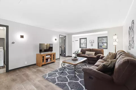 Living - 508 N Kin St, Appleton, WI 54911 photo 2 of 2