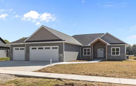 W5759 Roundstone Place, Menasha, WI 54952