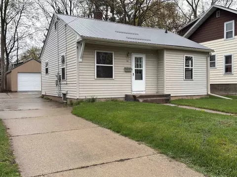 93 Garfield Ave, Clintonville, WI 54929