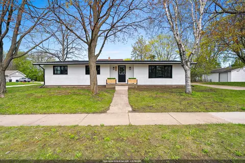 2120 Crane St, Oshkosh, WI 54901