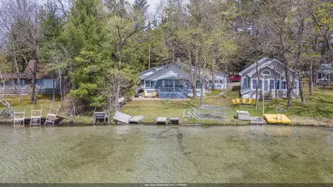 n2405 Long Cove Drive, Waupaca, WI 54981