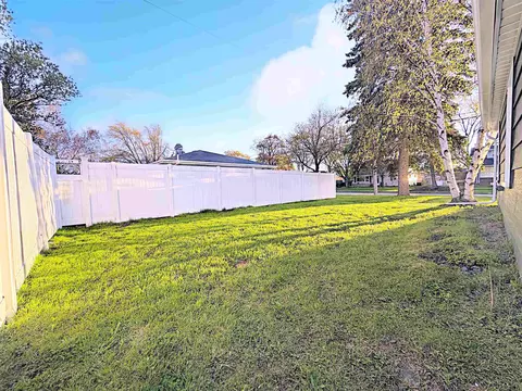 Exterior - 1936 N Mason St, Appleton, WI 54914 photo 3 of 3