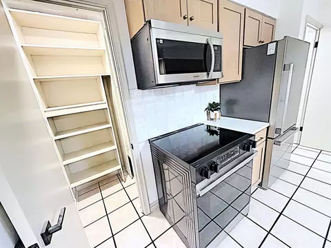 Kitchen - 1936 N Mason St, Appleton, WI 54914 photo 4 of 4