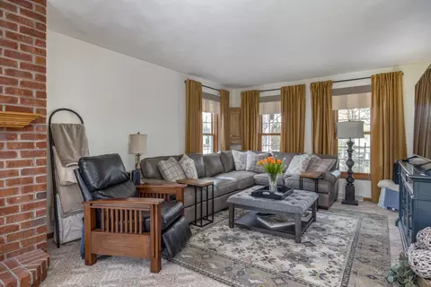 Living - w5940 Moonflower Drive, Appleton, WI 54915 photo 2 of 2
