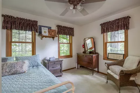 Bedroom - w5940 Moonflower Drive, Appleton, WI 54915 photo 3 of 5