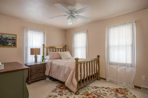 Bedroom - w5940 Moonflower Drive, Appleton, WI 54915 photo 5 of 6