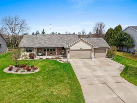 1955 Sagebrush Way, Green Bay, WI 54311