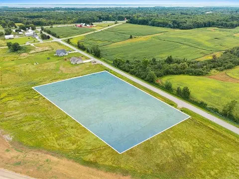 1922 Lost Trl, Suamico, WI 54173