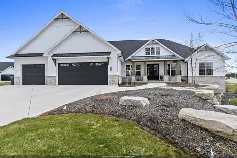 699 Blackberry Ct, Oneida, WI 54155