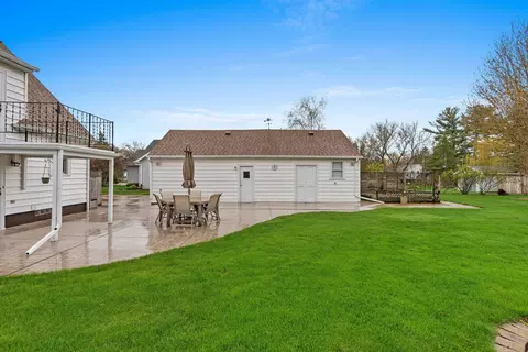 Exterior - 2301 Carleton Ave, Appleton, WI 54915 photo 8 of 15