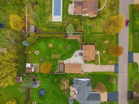 View/Area - 2301 Carleton Ave, Appleton, WI 54915 photo 6 of 12
