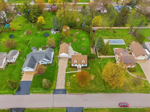 View/Area - 2301 Carleton Ave, Appleton, WI 54915 photo 8 of 12