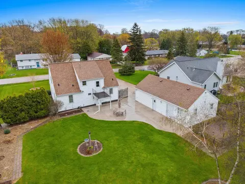 View/Area - 2301 Carleton Ave, Appleton, WI 54915 photo 3 of 12