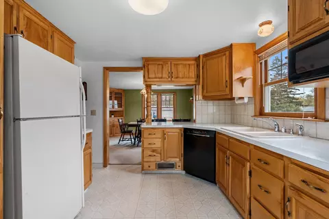 Kitchen - 2301 Carleton Ave, Appleton, WI 54915 photo 1 of 5