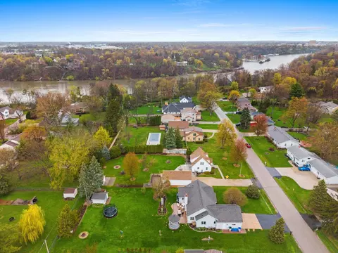 View/Area - 2301 Carleton Ave, Appleton, WI 54915 photo 10 of 12