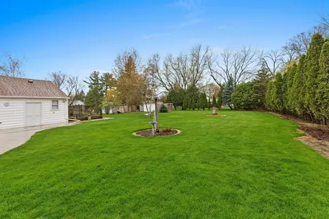 Exterior - 2301 Carleton Ave, Appleton, WI 54915 photo 14 of 15