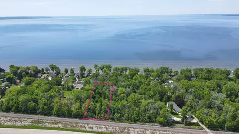 Firelane 6, Menasha, WI 54952