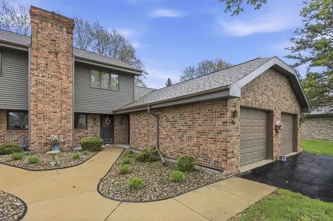Exterior - 82 Spencer Village Ct, Appleton, WI 54914 photo 2 of 5