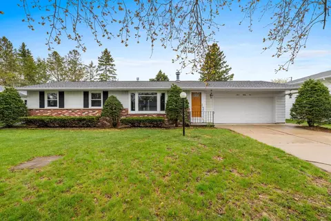 1281 Alice Dr, Green Bay, WI 54304