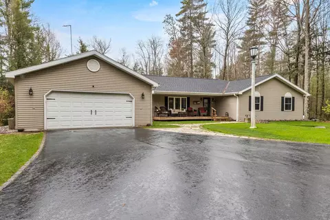 Exterior - 4775 Pine Ridge Trl, Abrams, WI 54101 photo 4 of 26