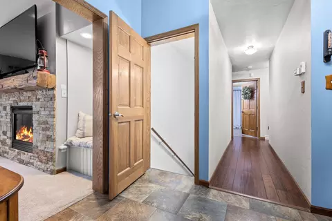 Entry Way - 4775 Pine Ridge Trl, Abrams, WI 54101 photo 4 of 5