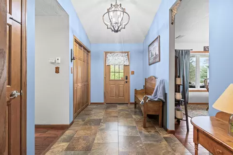 Entry Way - 4775 Pine Ridge Trl, Abrams, WI 54101 photo 2 of 5