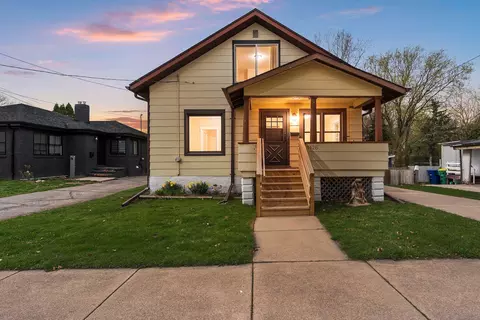 1426 Crooks St, Green Bay, WI 54301