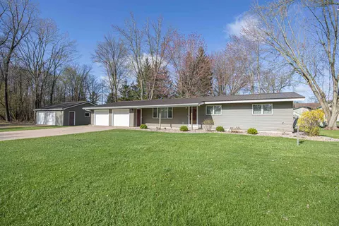 201 S Burk St, Suring, WI 54174