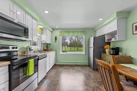 Kitchen - 1911 S Carpenter St, Appleton, WI 54915 photo 2 of 5