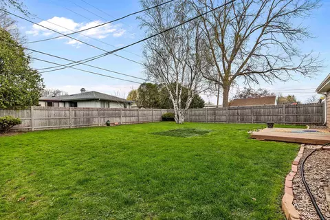 Exterior - 1911 S Carpenter St, Appleton, WI 54915 photo 5 of 8