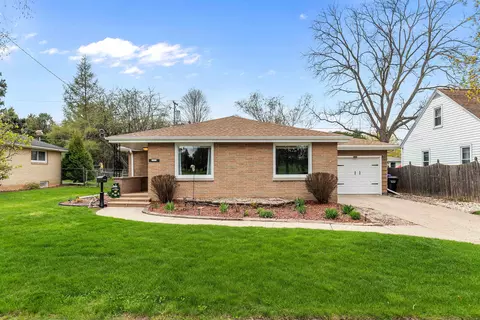 1911 S Carpenter St, Appleton, WI 54915