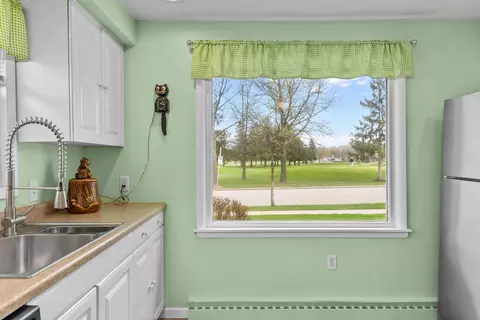 Kitchen - 1911 S Carpenter St, Appleton, WI 54915 photo 5 of 5