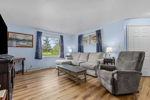 Living - 1911 S Carpenter St, Appleton, WI 54915 photo 1 of 1