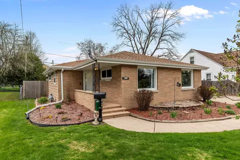 Exterior - 1911 S Carpenter St, Appleton, WI 54915 photo 8 of 8