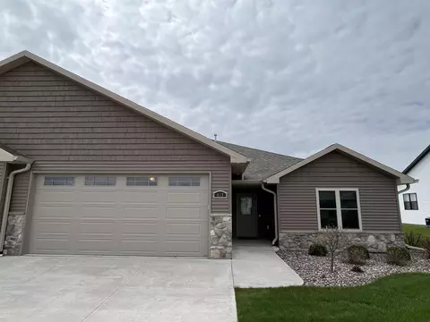 613 Hammen Ct, Kaukauna, WI 54130