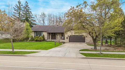825 W Kimberly Ave, Kimberly, WI 54136