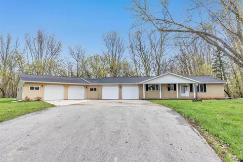 2879 Lime Kiln Rd, Green Bay, WI 54311