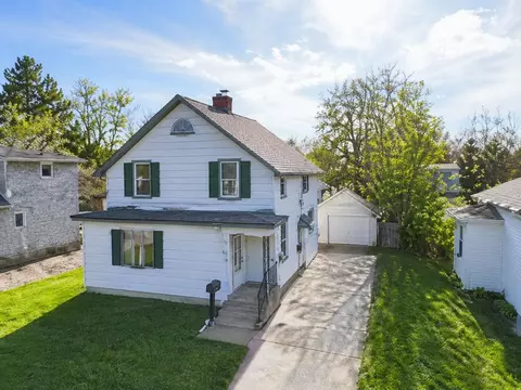 716 De Pere St, Menasha, WI 54952