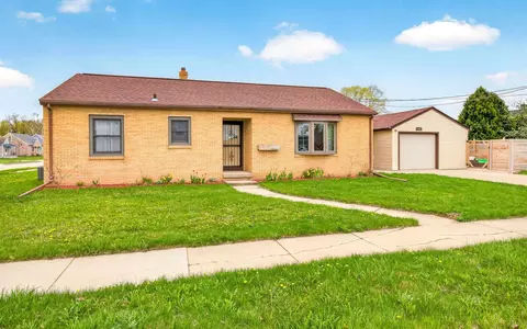 729 E Maes Ave, Kimberly, WI 54136